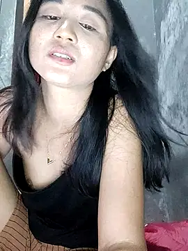 Snapshot of Rayya_4yy chatting on July 18, 2026, 7:28 pm Rayya 4yy online show from July 18, 2026, 7:28 pm