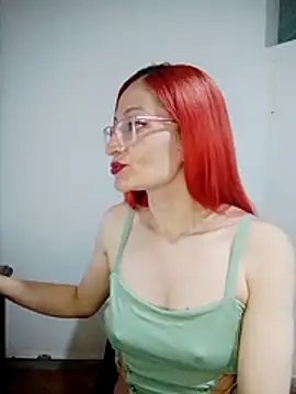 Lizz 369 online show from July 15, 2026, 9:20 pm