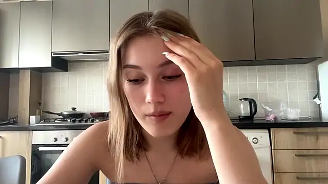 RosenMist online show from June 26, 2026, 3:05 pm