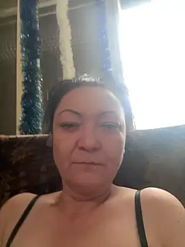 hotsweetiecandy2 online show from June 18, 2026, 4:11 pm