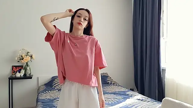 AyeHoney online show from July 7, 2026, 4:26 am