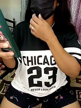 Snapshot of Gauri_Xx chatting on July 24, 2026, 5:33 pm Gauri Xx online show from July 24, 2026, 5:33 pm