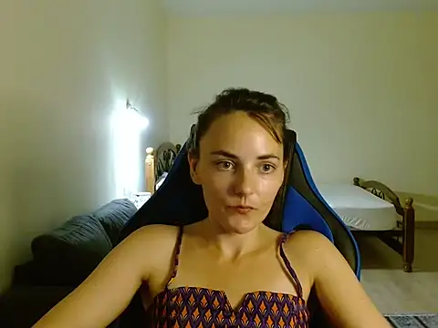 OliviaTheS online show from July 2, 2026, 8:04 pm