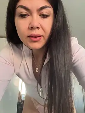 LoveYou2899 online show from June 16, 2026, 5:10 am