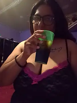 Snapshot of Valentina_Tits chatting on June 26, 2026, 5:28 pm Valentina Tits online show from June 26, 2026, 5:28 pm