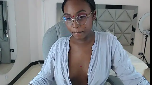 lily mendoza online show from July 6, 2026, 8:00 pm
