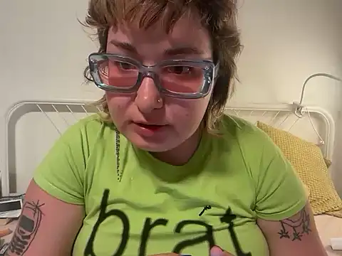 Snapshot of mysteradecadent chatting on June 14, 2026, 12:41 am mysteradecadent online show from June 14, 2026, 12:41 am