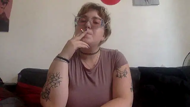 Snapshot of mysteradecadent chatting on June 26, 2026, 11:36 am mysteradecadent online show from June 26, 2026, 11:36 am