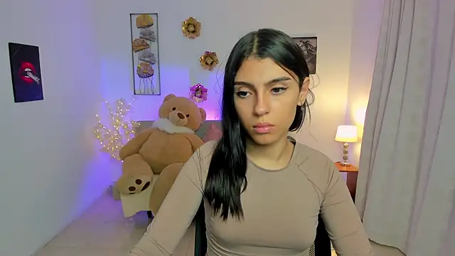Susy Doll1 online show from June 27, 2026, 1:39 pm