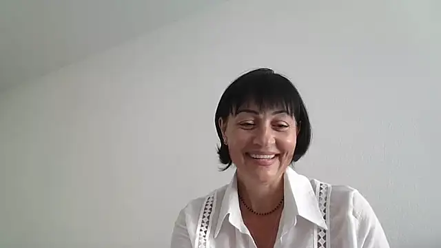 Snapshot of Lakomka499 chatting on July 6, 2026, 5:37 am Lakomka499 online show from July 6, 2026, 5:37 am
