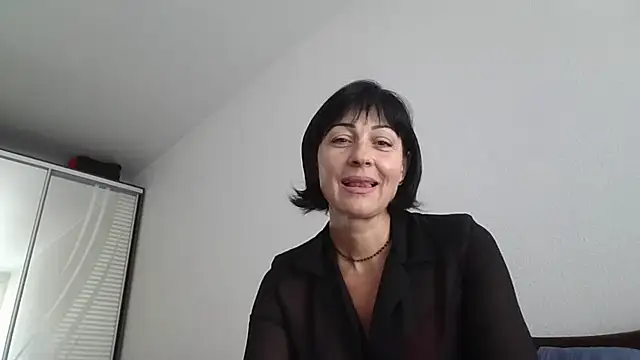 Snapshot of Lakomka499 chatting on August 3, 2026, 8:24 am Lakomka499 online show from August 3, 2026, 8:24 am
