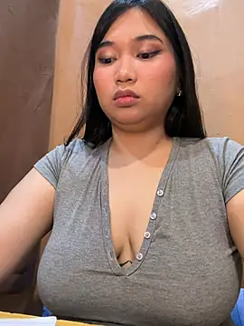 plum sexy online show from June 14, 2026, 9:22 am