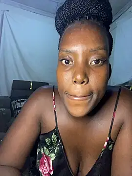 Snapshot of _Kemmy chatting on August 2, 2026, 8:18 pm Kemmy online show from August 2, 2026, 8:18 pm