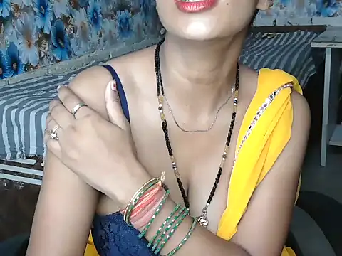 NottyMomo online show from July 11, 2026, 5:04 pm