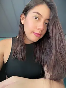 Saracalderon online show from July 6, 2026, 6:54 pm