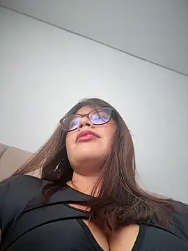 Saracalderon online show from July 15, 2026, 1:16 pm