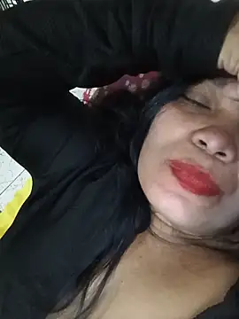 Snapshot of Ariais502026 chatting on June 14, 2026, 1:25 am Ariais502026 online show from June 14, 2026, 1:25 am