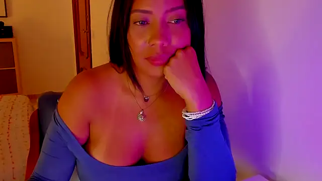 NicolePasqualott online show from September 13, 2025, 8:19 pm