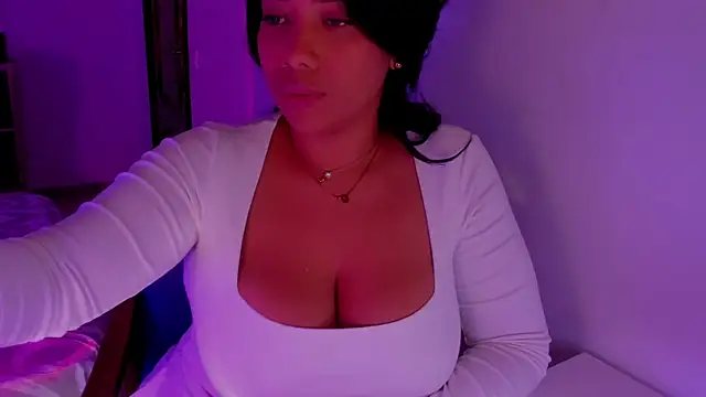 Snapshot of NicolePasqualott chatting on February 1, 2026, 10:08 pm NicolePasqualott online show from February 1, 2026, 10:08 pm