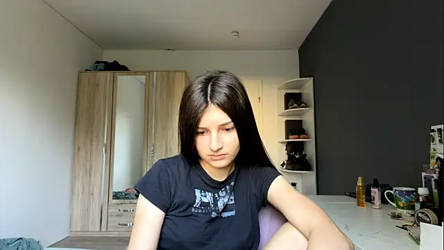 Snapshot of SpanishRooter chatting on July 30, 2026, 7:07 am SpanishRooter online show from July 30, 2026, 7:07 am