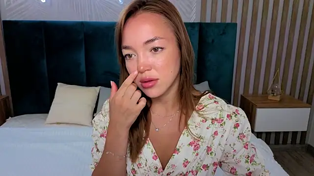 Christy Beauty online show from August 4, 2026, 1:31 am