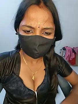 YALINITWO7 TAMIL online show from July 29, 2026, 8:18 pm