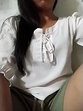 Snapshot of Helen-nn chatting on June 21, 2026, 10:23 pm Helen-nn online show from June 21, 2026, 10:23 pm