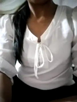 Snapshot of Helen-nn chatting on June 23, 2026, 11:30 am Helen-nn online show from June 23, 2026, 11:30 am