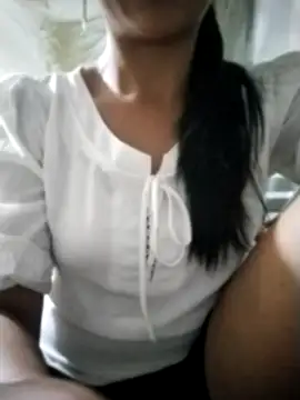 Snapshot of Helen-nn chatting on June 28, 2026, 1:28 pm Helen-nn online show from June 28, 2026, 1:28 pm