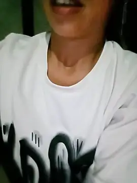 Snapshot of Helen-nn chatting on July 1, 2026, 11:56 am Helen-nn online show from July 1, 2026, 11:56 am