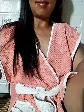 Snapshot of Helen-nn chatting on July 10, 2026, 12:41 pm Helen-nn online show from July 10, 2026, 12:41 pm