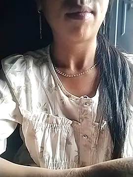 Snapshot of Helen-nn chatting on August 1, 2026, 3:50 am Helen-nn online show from August 1, 2026, 3:50 am