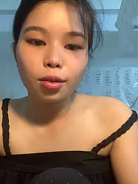 Snapshot of tieuphuong01 chatting on July 15, 2026, 6:40 am tieuphuong01 online show from July 15, 2026, 6:40 am