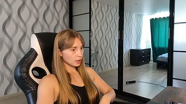 Miss Luna meow online show from June 23, 2026, 9:51 am