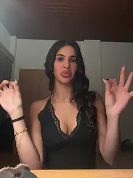 sarahlfvxo online show from June 27, 2026, 4:56 pm