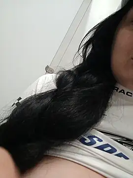 Snapshot of LoveVixen_LoveWolf chatting on July 11, 2026, 1:25 pm LoveVixen LoveWolf online show from July 11, 2026, 1:25 pm