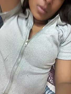 Rani-hot1 online show from July 6, 2026, 9:17 pm