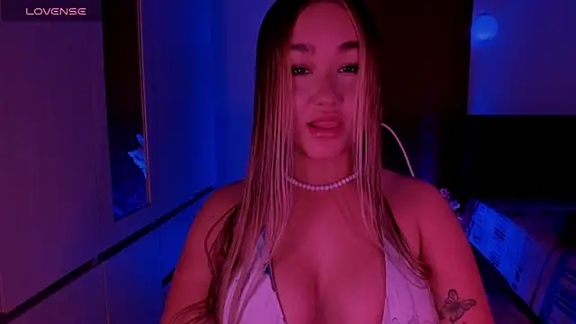 Snapshot of Samantha_ConnorX chatting on June 18, 2026, 6:45 pm Samantha ConnorX online show from June 18, 2026, 6:45 pm
