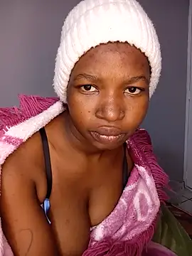 Snapshot of Cherryblush_2 chatting on June 22, 2026, 4:31 am Cherryblush 2 online show from June 22, 2026, 4:31 am