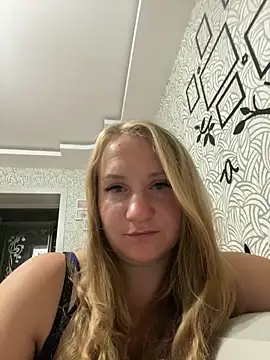 Snapshot of Emilia_ki chatting on June 18, 2026, 8:13 pm Emilia ki online show from June 18, 2026, 8:13 pm