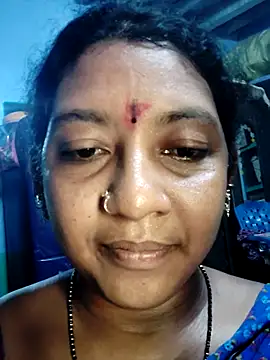 Snapshot of shanthi_telugu99 chatting on June 17, 2026, 7:33 am shanthi telugu99 online show from June 17, 2026, 7:33 am