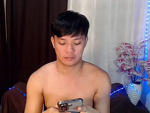 Snapshot of kingdomcum96 chatting on July 22, 2026, 1:36 pm kingdomcum96 online show from July 22, 2026, 1:36 pm