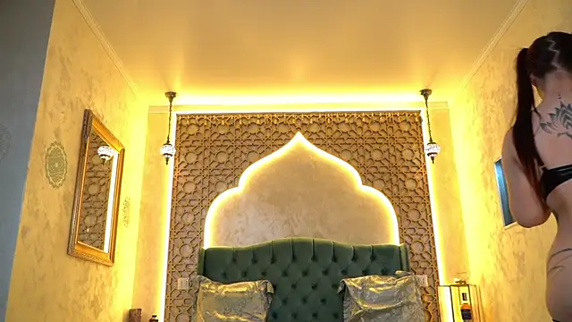 Snapshot of ButterBeba chatting on July 15, 2026, 5:29 pm ButterBeba online show from July 15, 2026, 5:29 pm