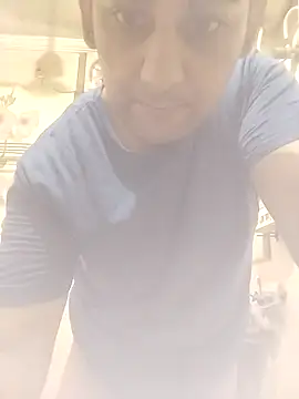 Snapshot of chuby38male chatting on June 27, 2026, 12:33 pm chuby38male online show from June 27, 2026, 12:33 pm