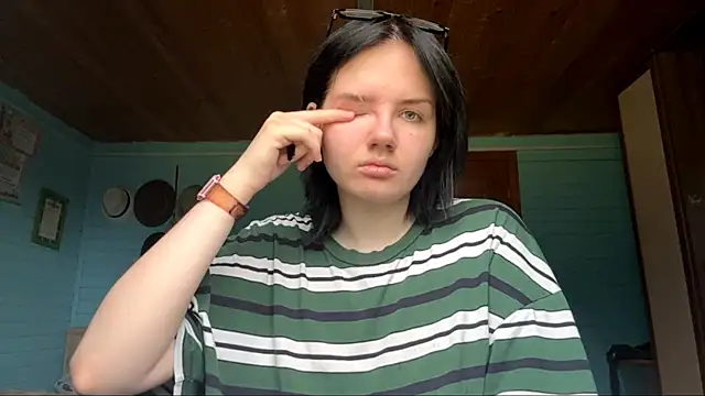 AnnelieseRamirel online show from June 18, 2026, 1:26 pm