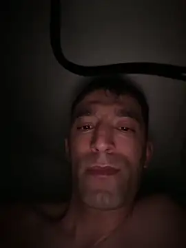 Snapshot of MotionlessMajor405 chatting on July 2, 2026, 3:23 am MotionlessMajor405 online show from July 2, 2026, 3:23 am