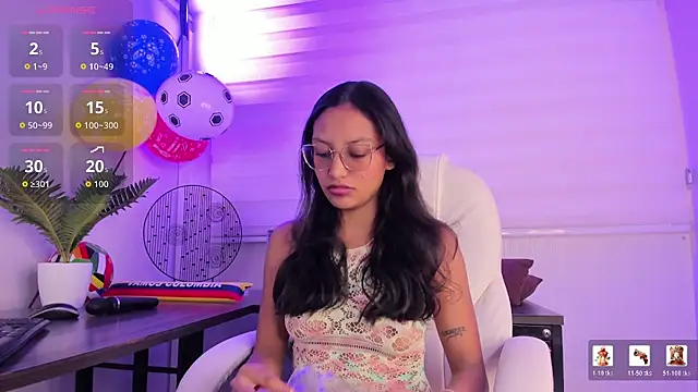emma brooks  online show from June 26, 2026, 8:02 pm