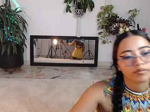 Snapshot of Agatha_curly chatting on July 1, 2026, 11:04 pm Agatha curly online show from July 1, 2026, 11:04 pm