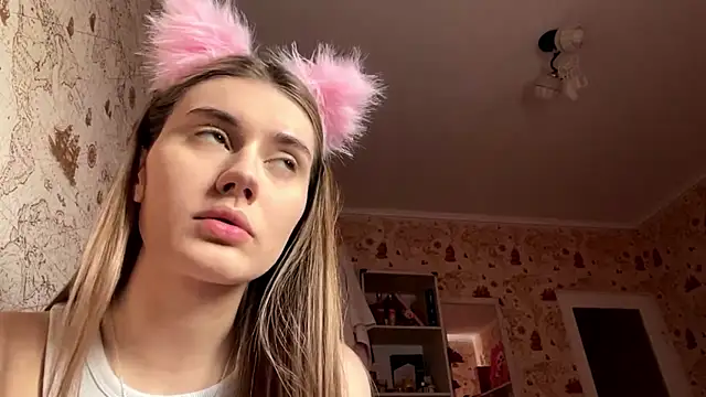 Snapshot of PrincessSkowyra chatting on June 24, 2026, 3:33 pm PrincessSkowyra online show from June 24, 2026, 3:33 pm