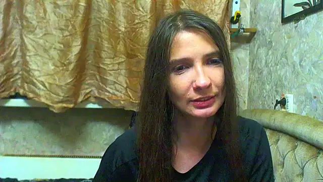Snapshot of Alison_Wale chatting on June 19, 2026, 3:38 pm Alison Wale online show from June 19, 2026, 3:38 pm